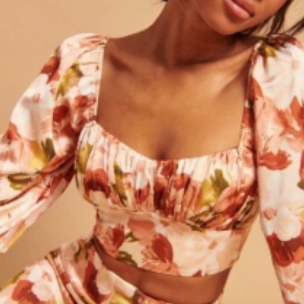 Abercrombie & Fitch Cream Orange Ruched Crop Blouse.Size S